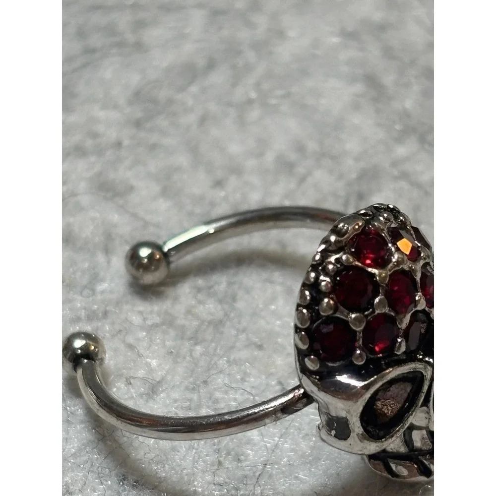 #2. gothic Skull Ring